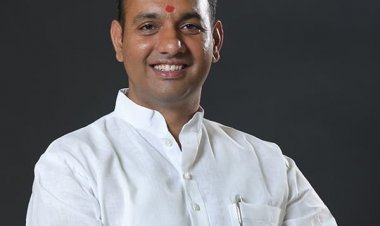 The Relevance of Right Staircase - Ravindra Dadheech