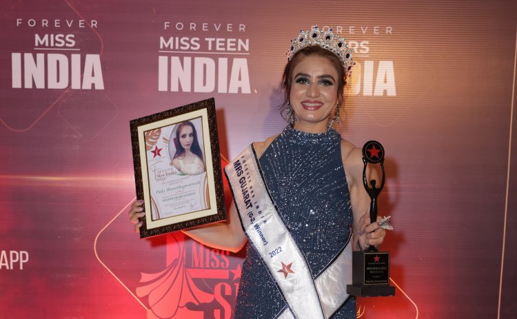 Mrs India 2022 Pinky Bhabhagwanwala state winner title from Gujarat