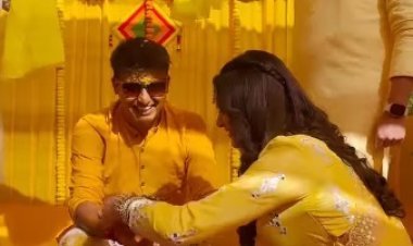 Urvashi Rautela stays connected to her routes as she performs “Haldi Banne,” a Uttarakhand ritual at her brother’s wedding. Read more.