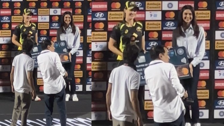 Actress Kashika Kapoor Presents The Player of the Match Award to Ellyse Perry
