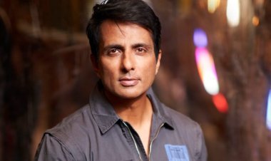 An onboard passenger’s life is saved by Messiah Sonu Sood! Read On For The Details.