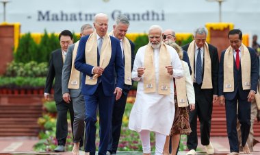 Leaders of G20 nations pay homage to Mahatma Gandhi at Raj Ghat