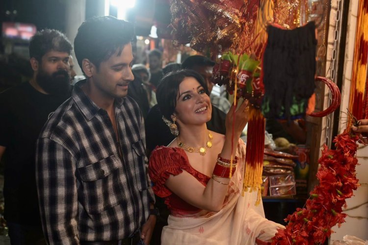 The City of Joy Experiences a Romantic Vibe with Divya Khosla Kumar and Yash Daasguptaa's 'Yaariyan 2' Promotion