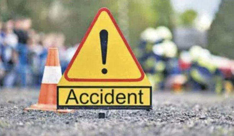 Tamil Nadu: Horrific road accident in Tirupattur, people sitting on footpath crushed in truck-van collision, seven killed