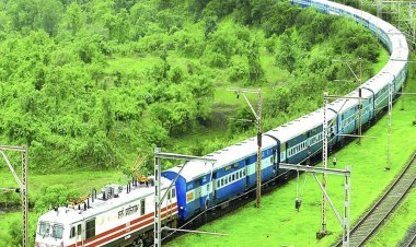Railways took a big decision for the passengers, extra coaches will be added to these 30 trains in the festive season