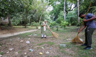 Countrymen enthusiastically participated in the cleanliness campaign on October 1, record participation of 8.75 crore people.
