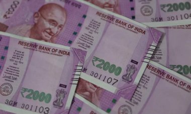 Today is the last day to exchange 2000 rupee notes in banks, this work will have to be done from October 8