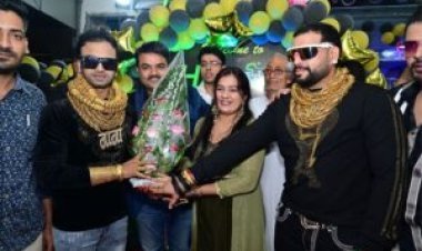 Havit Cycles Hosts Spectacular Meet & Greet Event Featuring Social Media Sensations, The Golden Guys