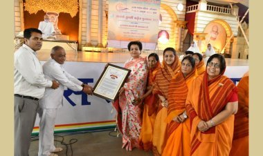 National Women Commission Chairperson Rekha Sharma honored with 'Acharya Tulsi Karritva Award 2023' in Nandanvan, Mumbai