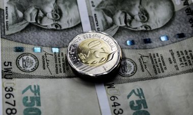 Rupee strengthened against dollar in early trade, increasing by so much money