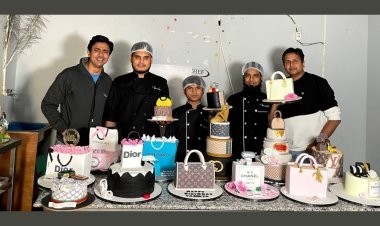 FlavoursGuru’s Delectable Desserts – Celebrate Life’s Special Moments With Custom Cake Delights