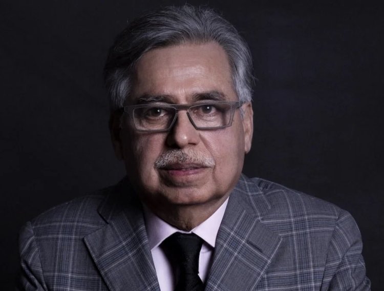 Case filed against Hero Moto Corp CEO Pawan Munjal, police accused the case of forgery and fraud.