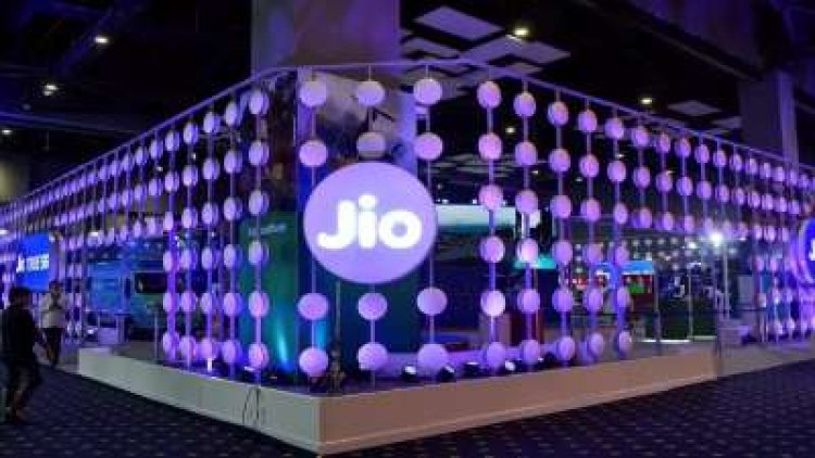 India Mobile Congress 2023: Reliance introduced Jio Space Fiber, will connect unconnected areas with satellite-based gigabit technology