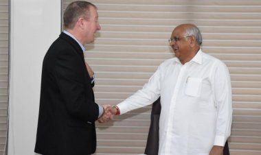 Gujarat Chief Minister Felicitates QX Global Group