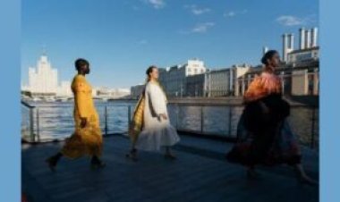 From Tradition to Trendsetting FDCI Presents INDIAN HANDLOOM