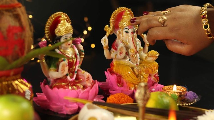 If you want to get the blessings of Goddess Lakshmi on Diwali, investors should follow these tips