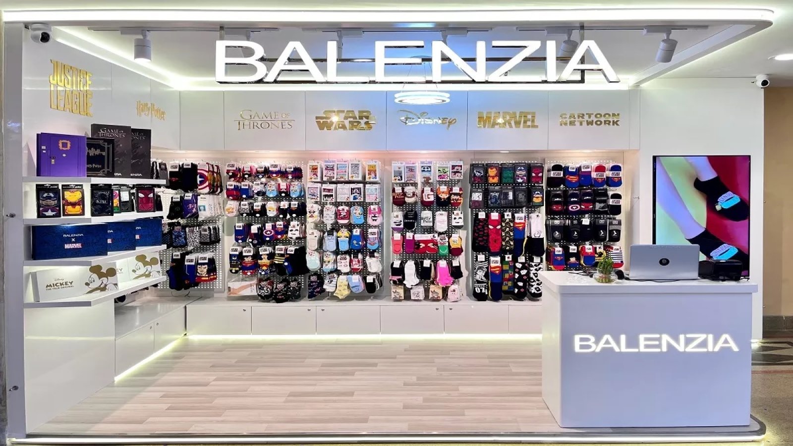 Balenzia is expanding rapidly, opened 18th store at Mumbai airport