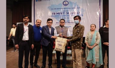Sanjay Prakash, MD, and CEO of SBI Foundation and Dr Dharmendra Kumar graced the TB-free Maha Arogya Shivir in Surat, Gujarat