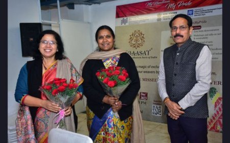 VIRAASAT, Celebrating 75 handwoven Saris of India,  MySariMyPride, Exclusive Handloom Sari Exhibition at National Centre for Heritage Textiles, Handloom Haat Janpath, New Delhi