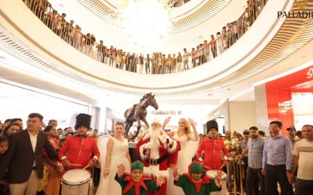 Palladium Ahmedabad, The Luxury Mall of Gujarat, transforms into a Winter Wonderland, Sparkling with Festive Joy in Spectacular Santa Parade