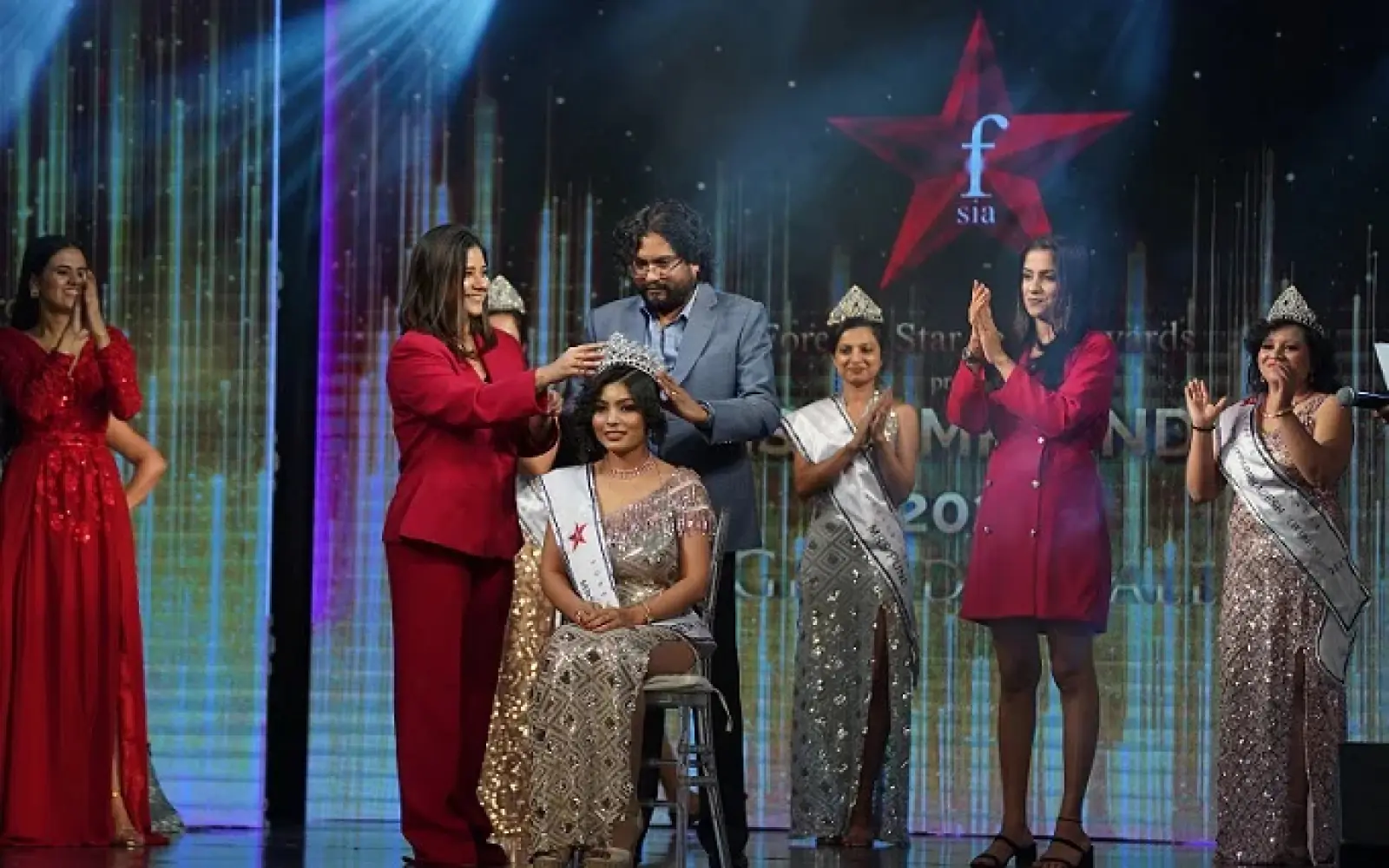 Forever Star India Made a history by Crowning 300 winners of Miss and Mrs Category