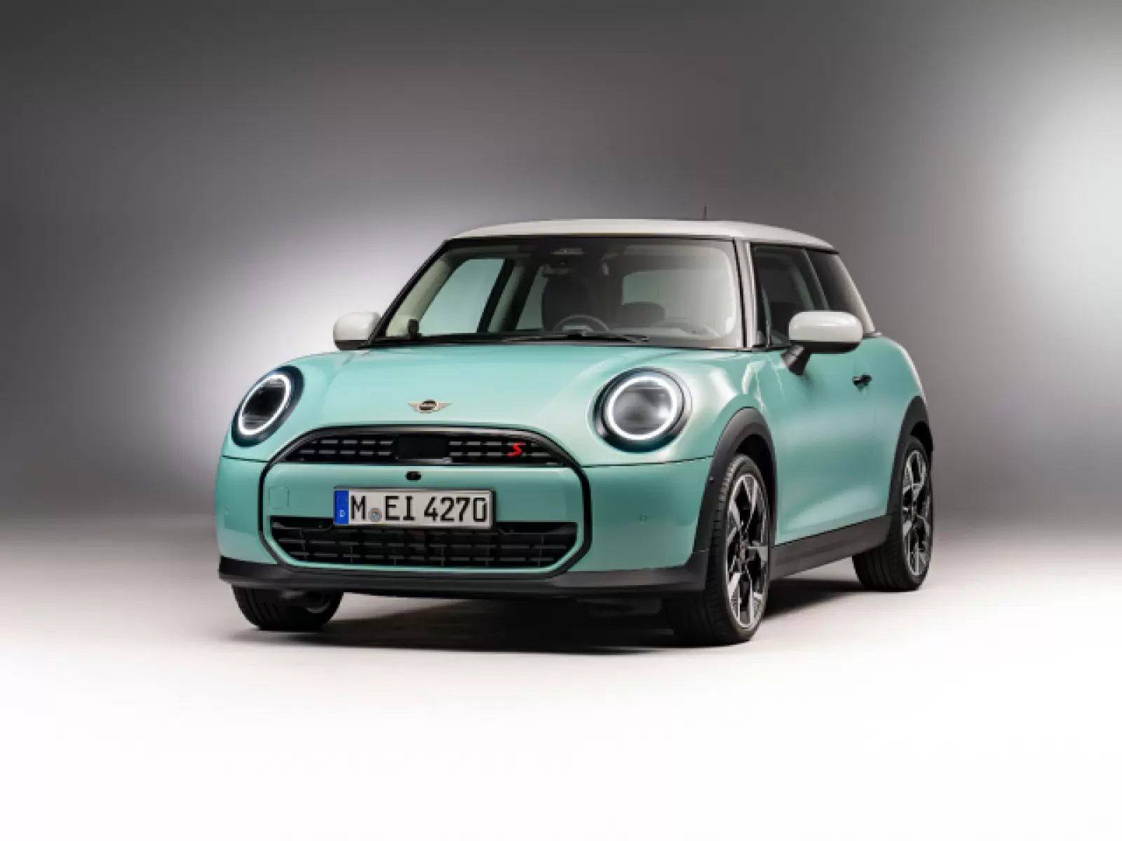 Fourth Gen Mini Cooper enters the global market, know how the brand's last ICE model is