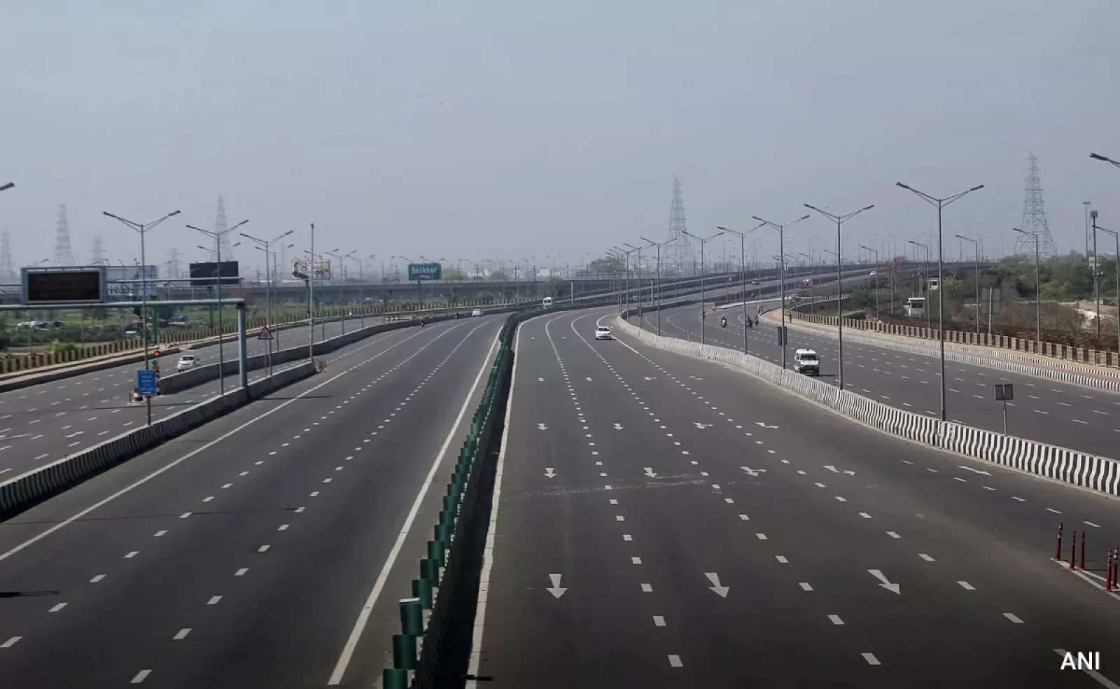 India has constructed a network of 92,000 km of national highways in the last 9.5 years; this new record will be made soon