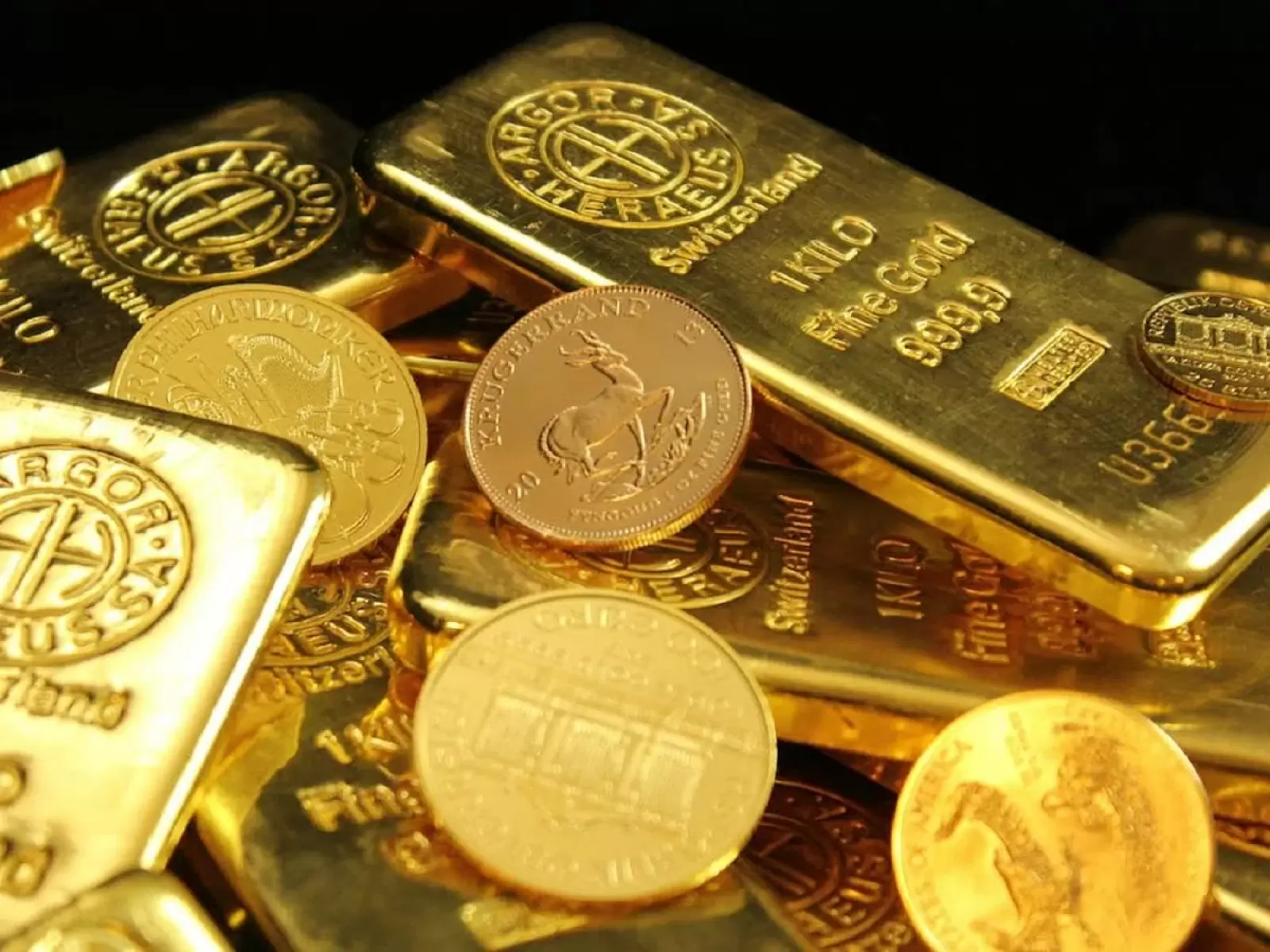 Gold remained stable at Rs 66,400 per ten grams, silver fell by Rs 100