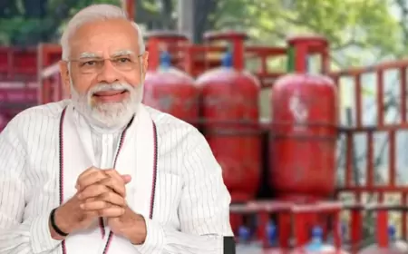 PM Modi's gift on Women's Day announced a big cut in the price of LPG cylinder