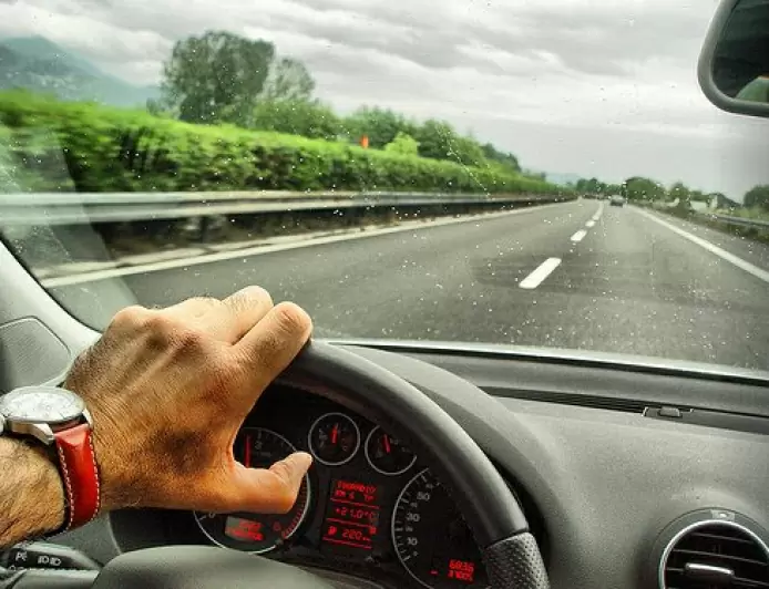 Four driving techniques can help you if you're feeling nervous while in traffic