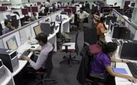 Due to strong demand, growth rate of service sector in March was at a high of 13 and a half years, PMI figures released