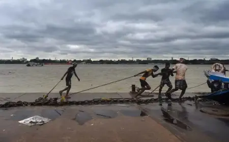 Storm developing in Bay of Bengal, likely to reach West Bengal coast by Sunday, alert issued
