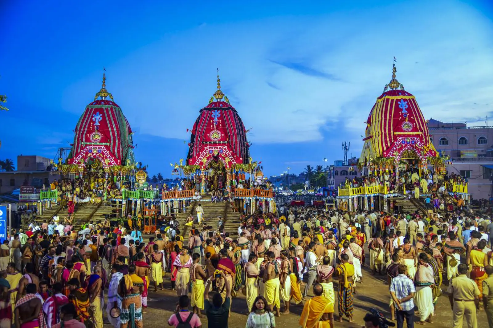 Puri Rath Yatra: Accident happened while taking down the idol of Lord Balabhadra from the chariot; fell on the sevadars, 9 people injured