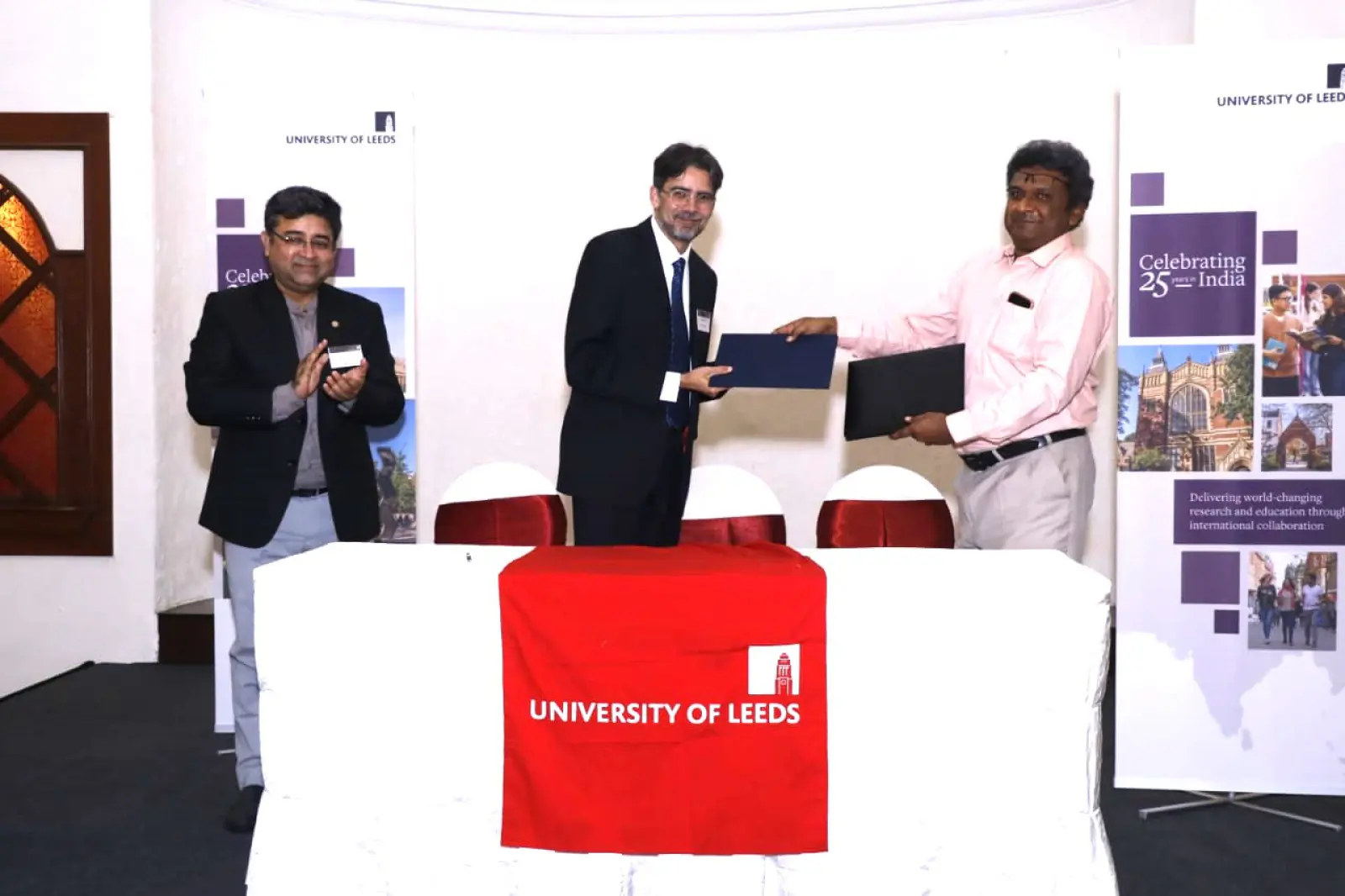 IIT Kharagpur and University of Leeds Sign MoU for  Joint Supervision of PhD Programs