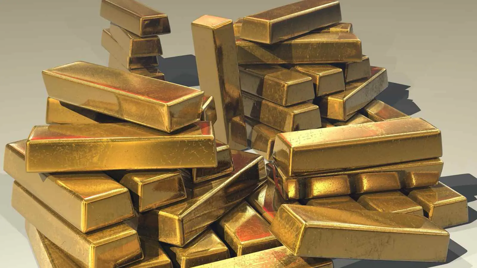 Due to weak demand and reduction in import duty, gold prices continue to fall