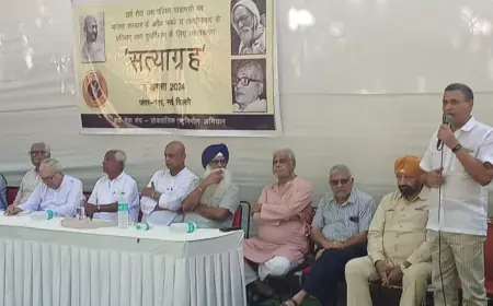 Satyagraha organized at Jantar Mantar to save Gandhi-JP's legacy, Congress-AAP gave support