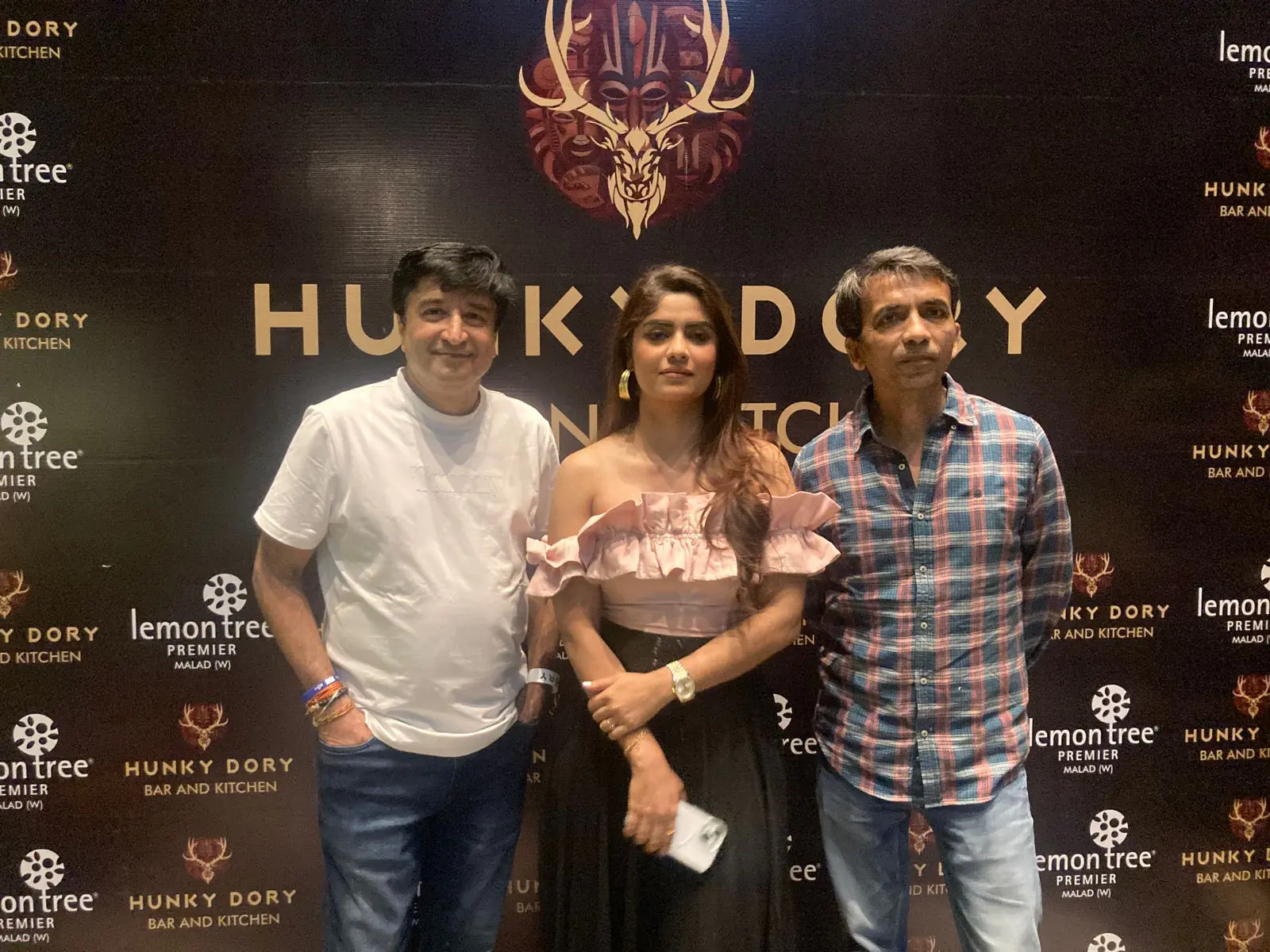 Sayantani Ghosh Celebrates Her Birthday with 'Dahej Daasi' Cast at Hunky Dory, Malad