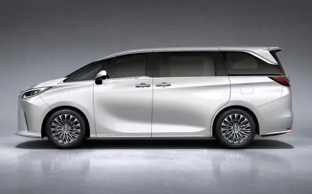 Lexus temporarily stops booking of a car worth two crores, read the reason