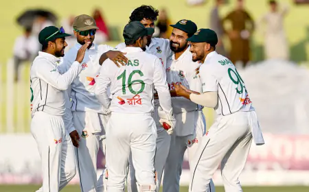 IND vs BAN: Nazmul Shanto defeated by Akash Deep's devastating bowling, Bangladesh's score till lunch is 74/2