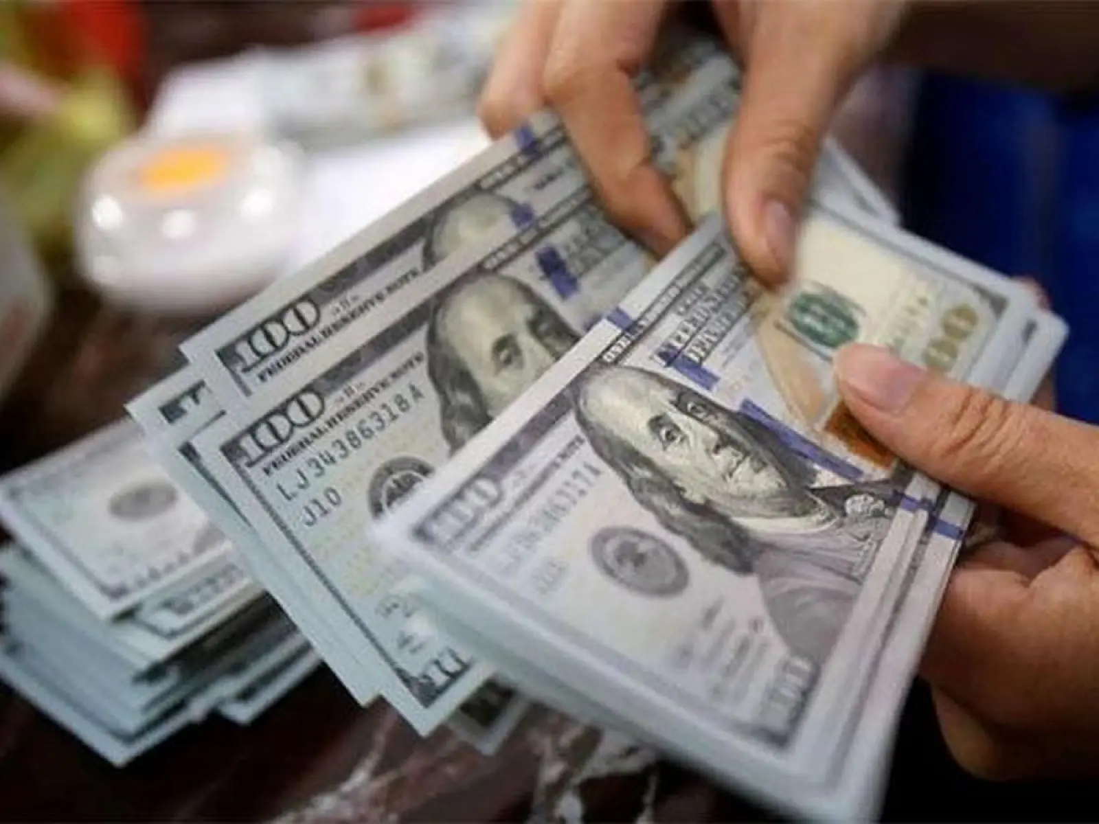 Forex: Foreign exchange reserves fell by $ 10.75 billion to $ 690.43 billion, RBI released data