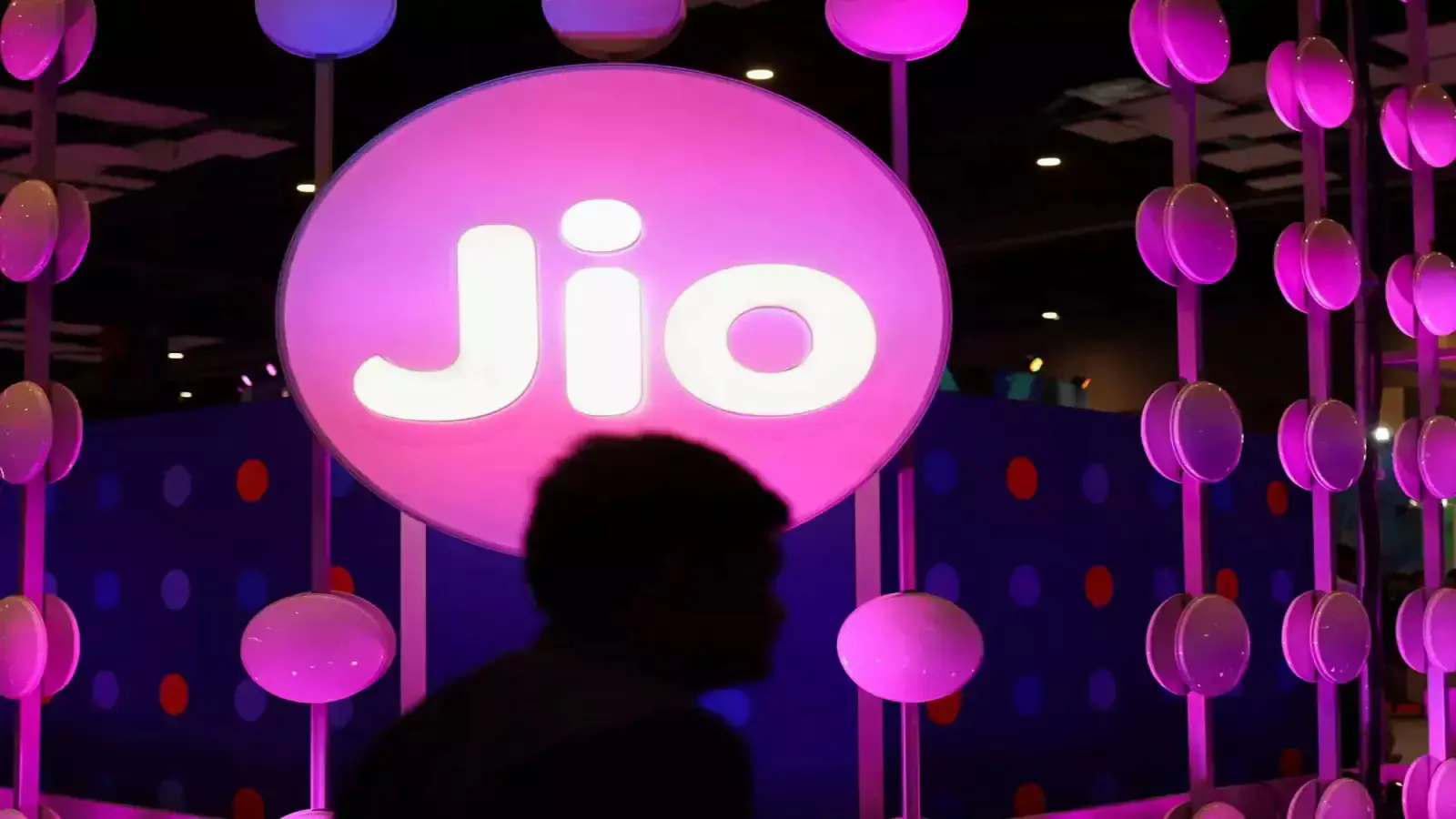 With this Jio's small device will not let you lose lakhs and costs less than Rs 1,500