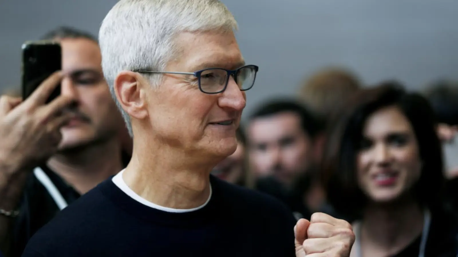 Apple CEO Tim Cook shared a story in the podcast of Apple Watch that saved his father's life