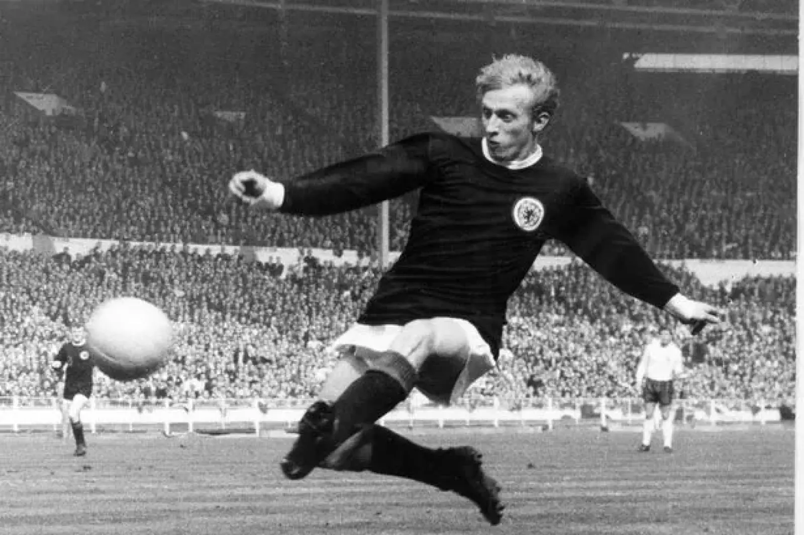 Popular player Denis Law known as 'King', caused a wave of mourning in the sports world