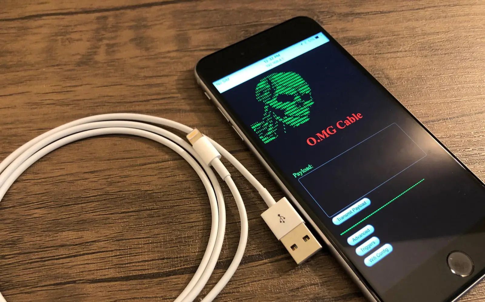 Two models of iPhone can be hacked, the charging point itself became a gift for hackers