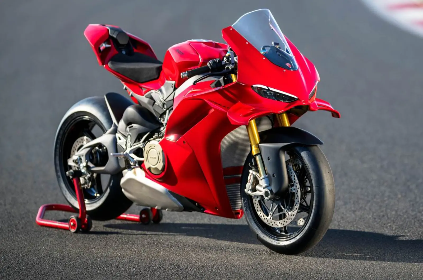 2025 Ducati Panigale V4 launched in India; Read about the powerful engine and amazing features