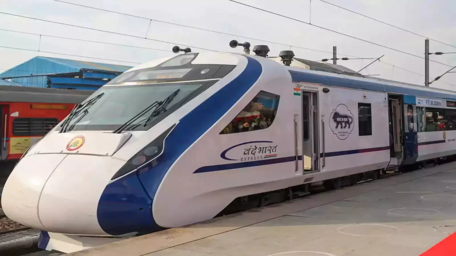 Big deficiencies in the first coach of Vande Bharat, Congress revealed through this report