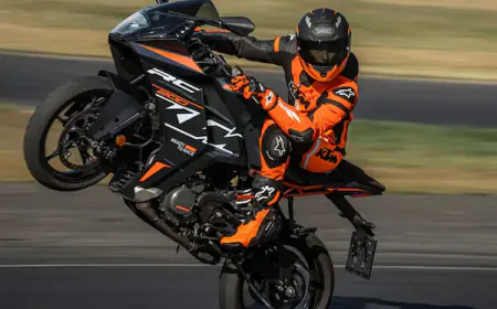 2025 KTM RC 200 launched with new color along with updated features