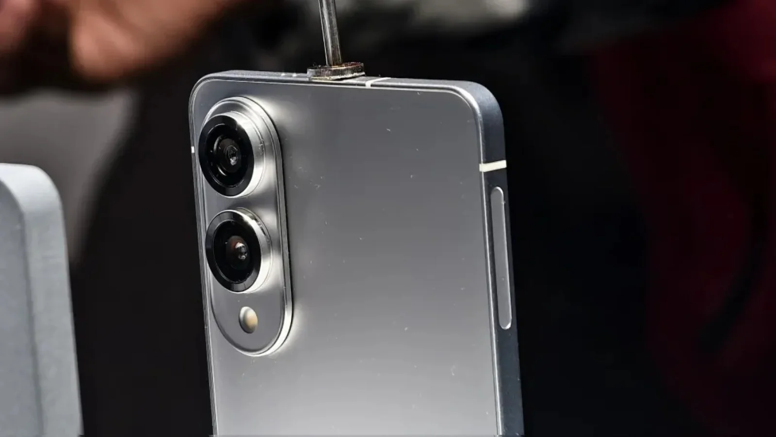 Samsung's 'thinnest' phone is getting a discount of 8,000, do not miss this great deal