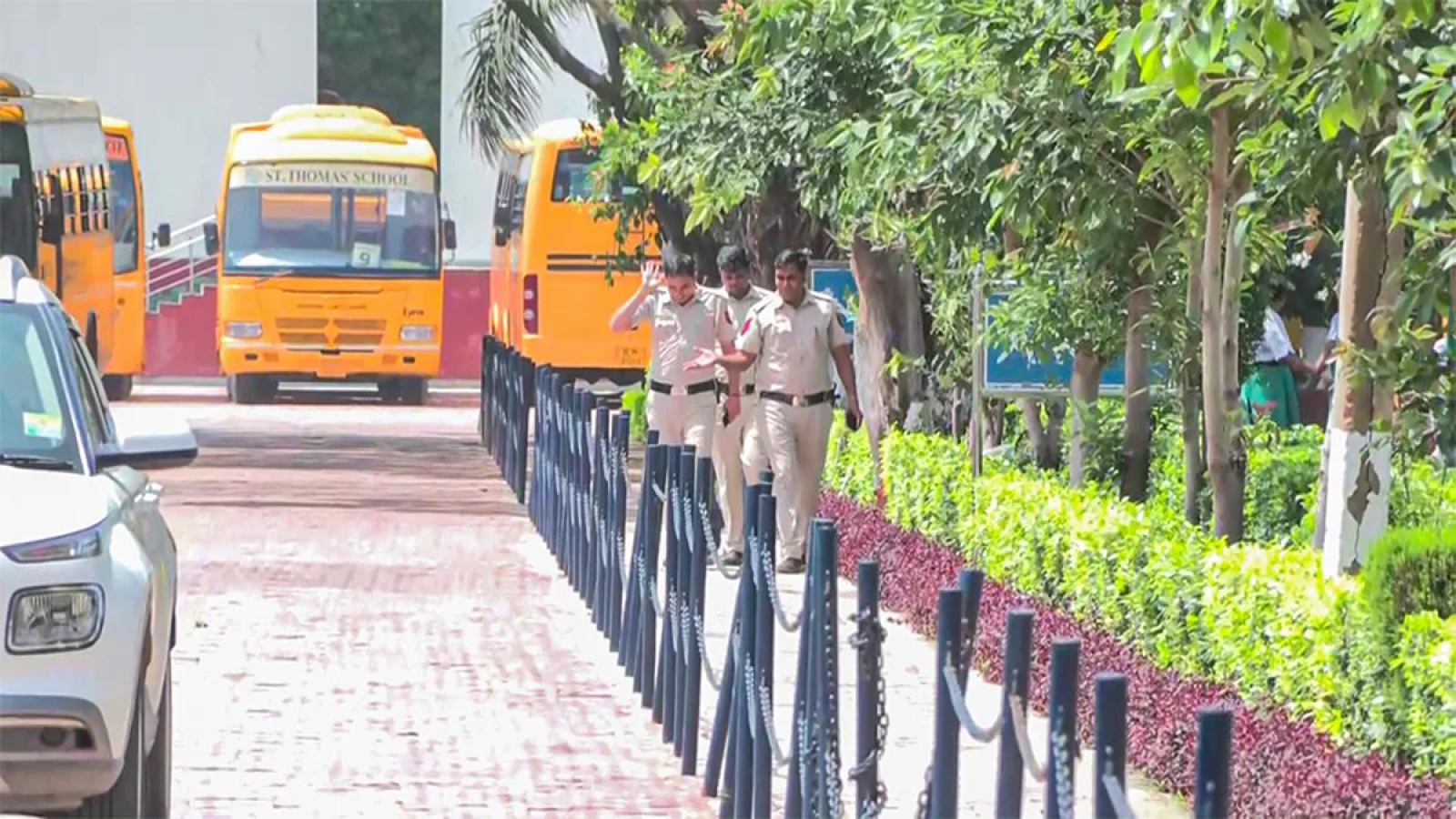 Threatening email three times a week, these 20 schools in Delhi got bomb threat early in the morning
