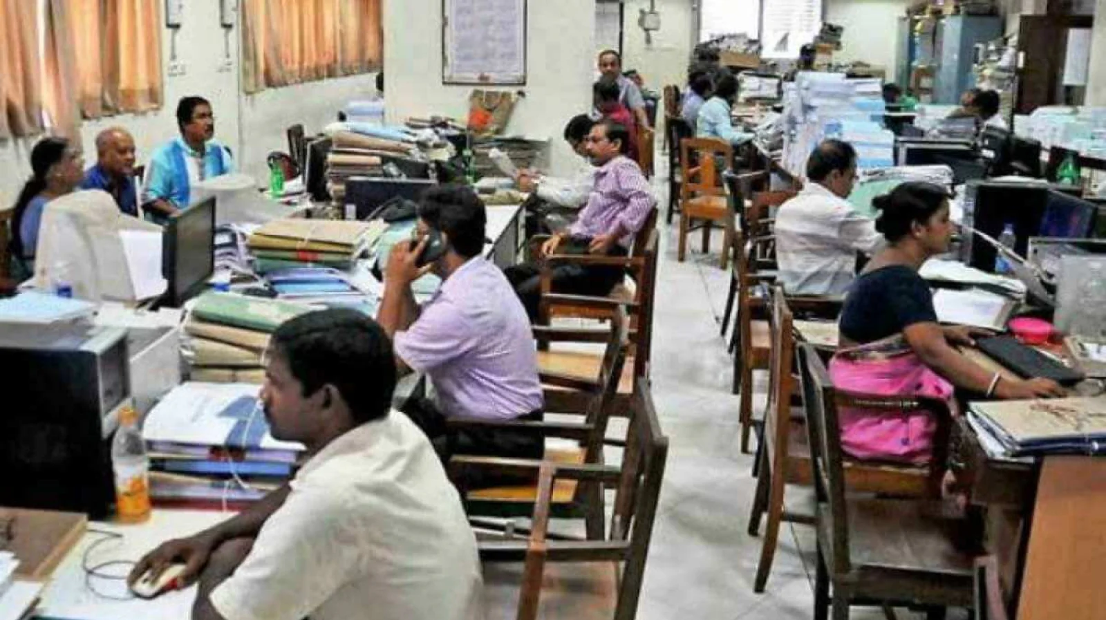 If govt. employees want to remain on leave for the whole month, then this is an easy way